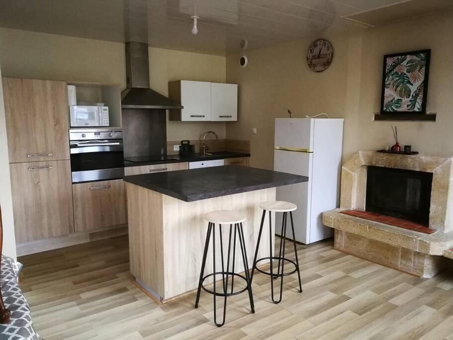 Maison Les Vieilles Cours Blosville Ngoại thất bức ảnh