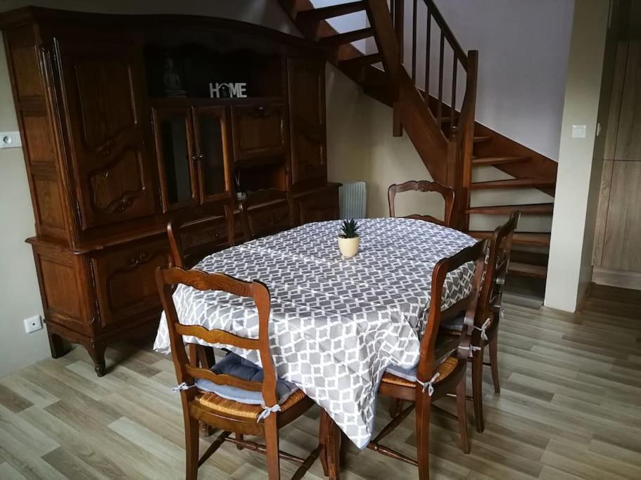 Maison Les Vieilles Cours Blosville Ngoại thất bức ảnh